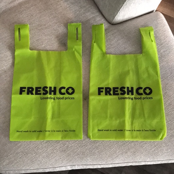 Brand New Canada 🇨🇦 and Fresh Co Reusable Bags - Picture 3 of 5